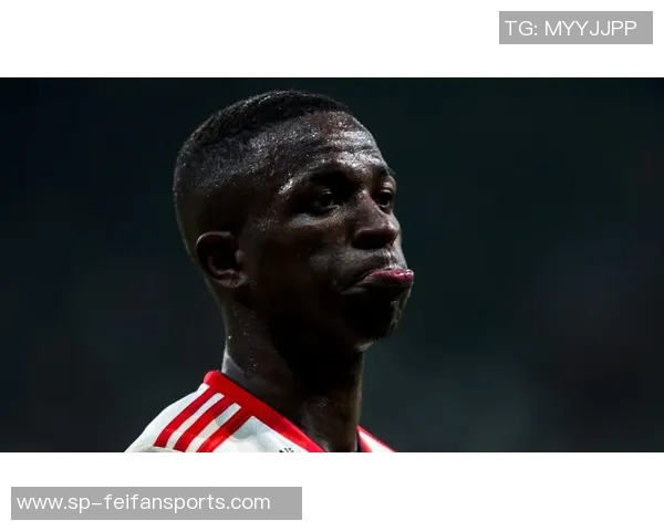 马卡：皇马内部理解维尼修斯被换下时的愤怒，但认为没必要